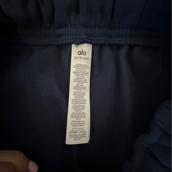 Alo Yoga Accolade Sweatpant – Navy – Size XS – NWT - Picture 4 of 6